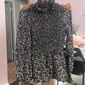 Awesome top for skirts!!